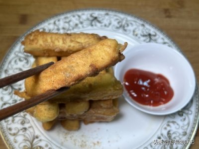 ​剩馒头不要再蒸了，可以这样做，外酥里软，色泽金黄，好吃又好做