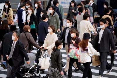 ​日本出现“用精荒”：黑市有人一年捐精上百次，有几十个孩子